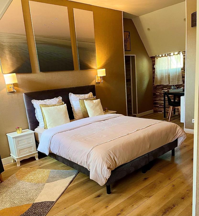Le Manoir Des Haies Spa Les Champs-Geraux Екстер'єр фото